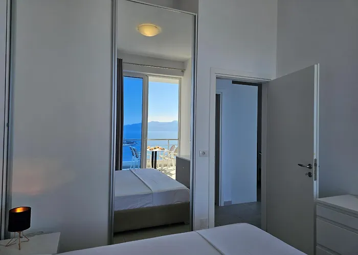 Wonderful Sea View 030 Apartament *